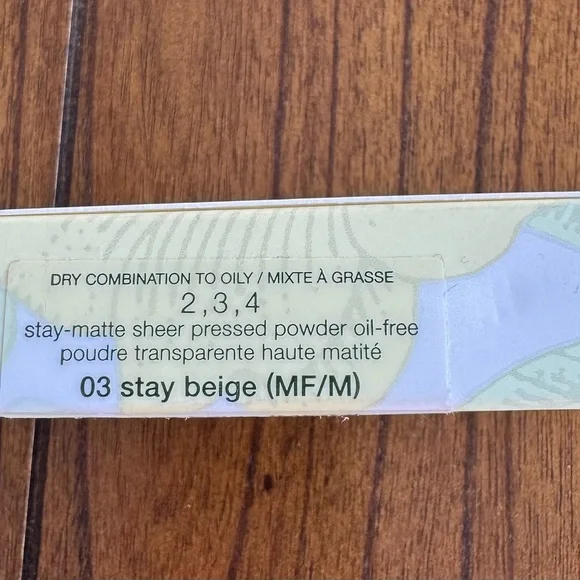 Clinique Stay-Matte Sheer Pressed Powder 
03 Stay Beige (MF/M) Brand New - Picture 3 of 7